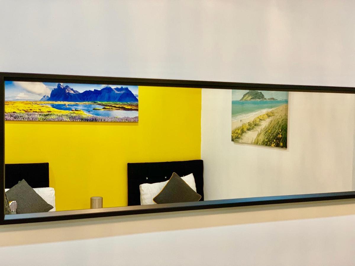 London Luxury 2Bedrooms, Reception, Garden, Apartment イルフォード エクステリア 写真